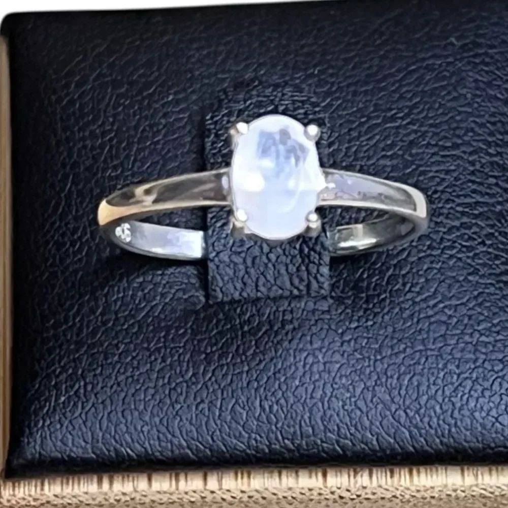 Sterling Silver Genuine Rainbow Moonstone Ring Size 8